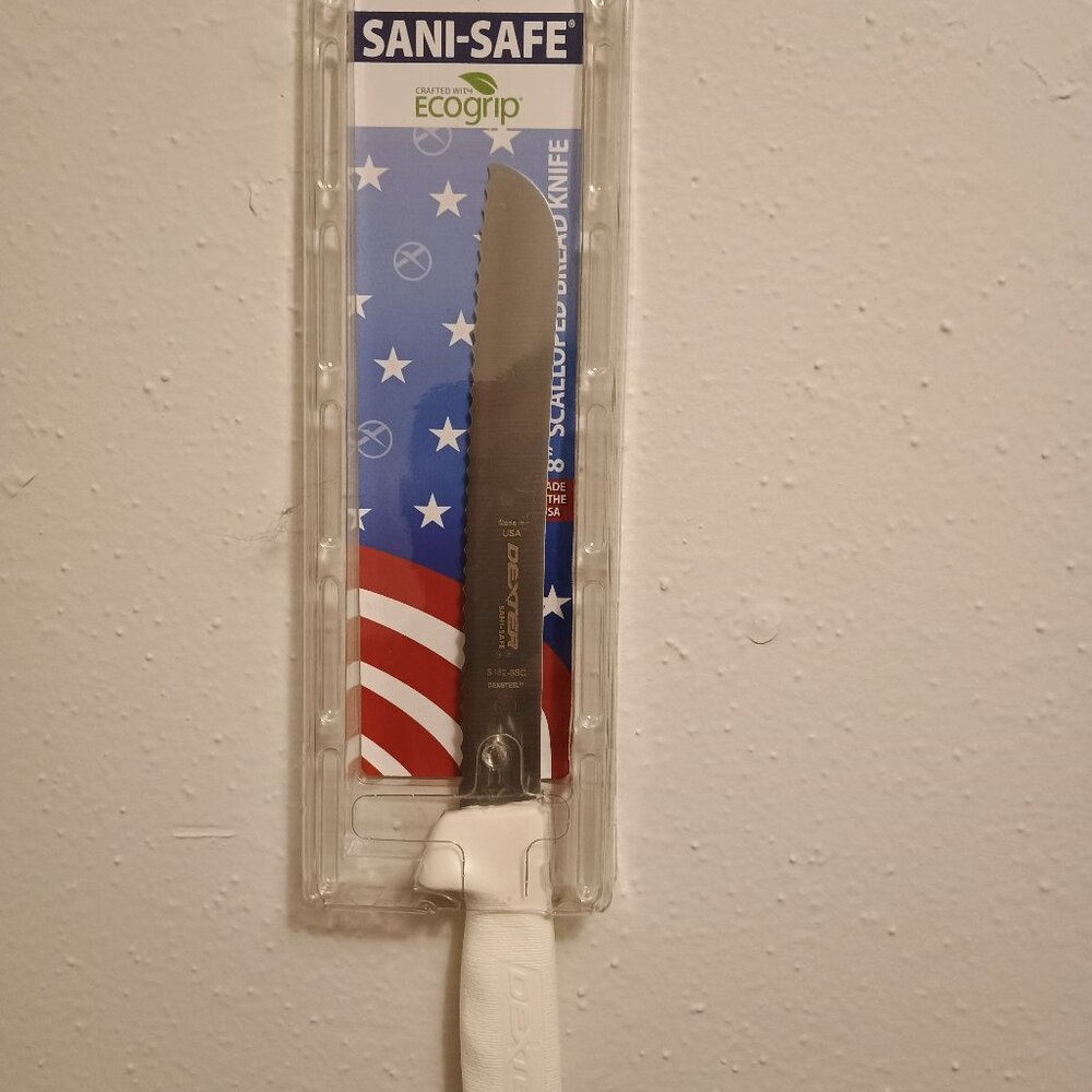 Dexter-Russell Sani-Safe Scalloped Bread Knife, Carbon Steel Blade, 8-Inch